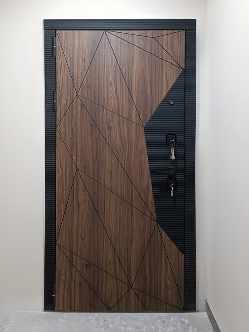 Современная стальная дверь с МДФ Современная стальная дверь с МДФ